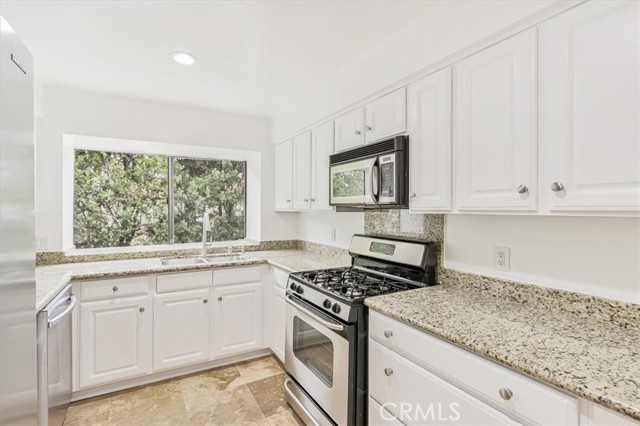 23467 Park Sorrento, Calabasas CA: https://media.crmls.org/medias/b2f3aa39-ed49-4bda-bc01-22b87e32a59a.jpg
