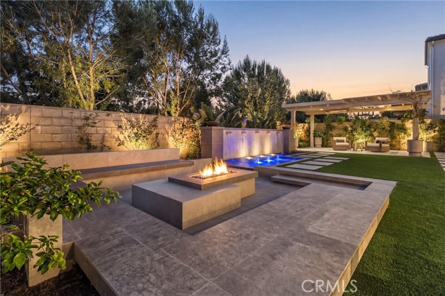 Detail Gallery Image 3 of 46 For 64 Bellatrix, Irvine,  CA 92618 - 5 Beds | 5/1 Baths