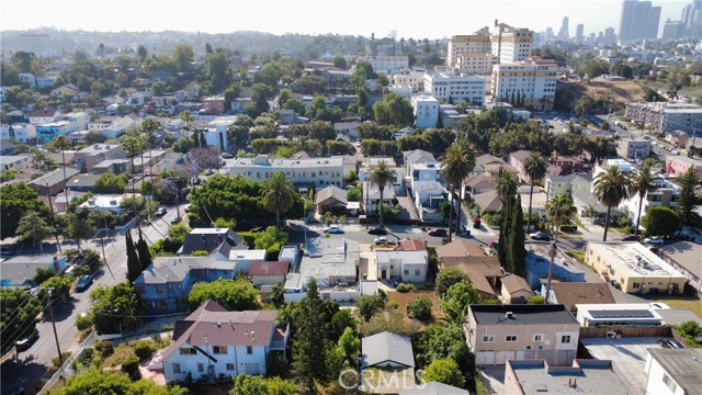 701 N Rampart Boulevard, Los Angeles CA: https://media.crmls.org/medias/b2f3b119-a393-4d6f-bfa4-a654e7f6f529.jpg