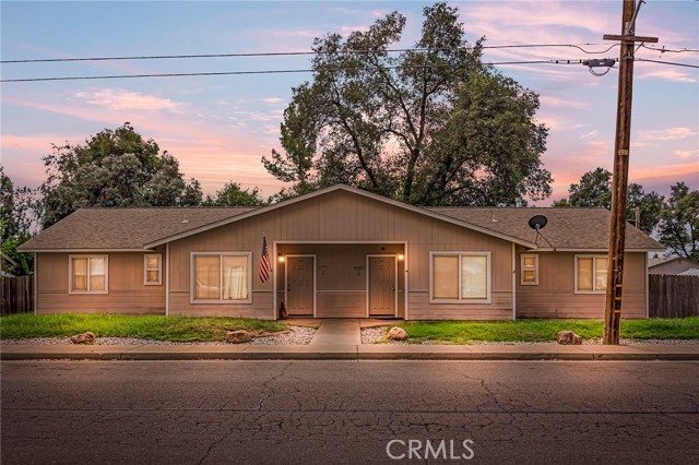 Detail Gallery Image 2 of 54 For 1175 Le Brun Ln #B,  Redding,  CA 96002 - 6 Beds | 4 Baths