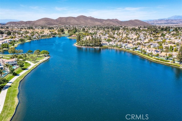 28705 Bridge Water Lane, Menifee CA: https://media.crmls.org/medias/b2f5667c-9c5d-4bca-9307-c3c8c86874d1.jpg