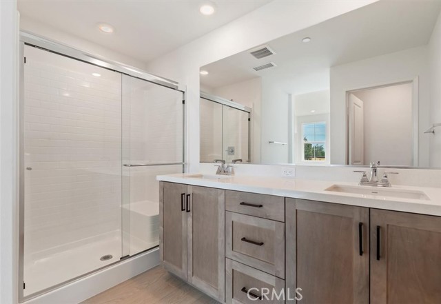 Detail Gallery Image 11 of 21 For 16109 Linden Ln, Chino,  CA 91708 - 3 Beds | 3 Baths