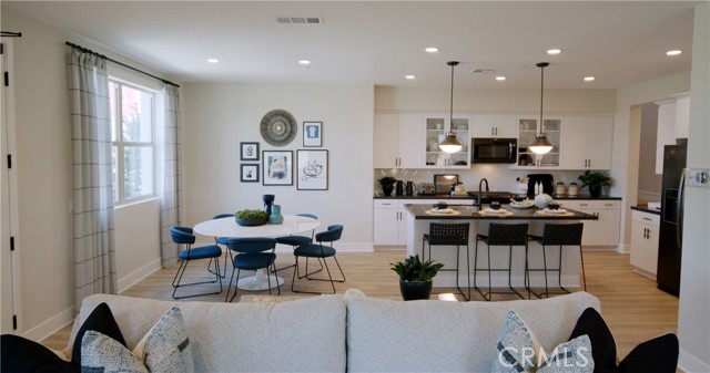 Detail Gallery Image 1 of 1 For 4370 S Alegre Privado #122,  Ontario,  CA 91761 - 3 Beds | 2/1 Baths