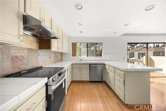 Detail Gallery Image 17 of 31 For 3437 Pinebrook, Costa Mesa,  CA 92626 - 3 Beds | 2 Baths