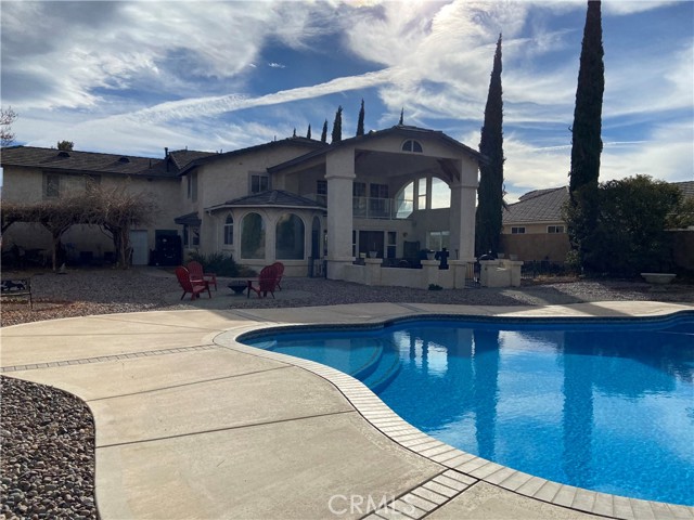 Detail Gallery Image 7 of 32 For 7614 Calpella Ave, Hesperia,  CA 92345 - 4 Beds | 3 Baths
