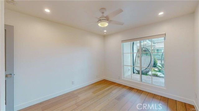 Detail Gallery Image 40 of 50 For 3119 Mesa Verde Dr, Burbank,  CA 91504 - 4 Beds | 3 Baths