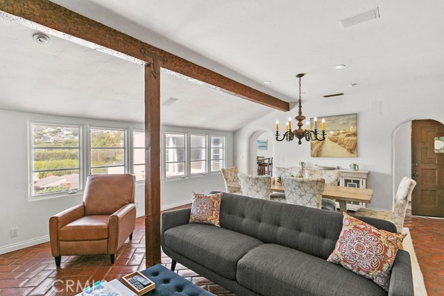 52 EMERALD BAY, Laguna Beach CA: https://media.crmls.org/medias/b2f8ce48-64c8-4be0-ac3e-c62d8689b7c8.jpg