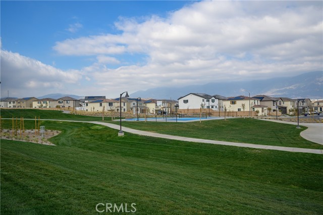 Detail Gallery Image 17 of 18 For 2448 Gunner Ridge Way, Rialto,  CA 92377 - 3 Beds | 2/1 Baths