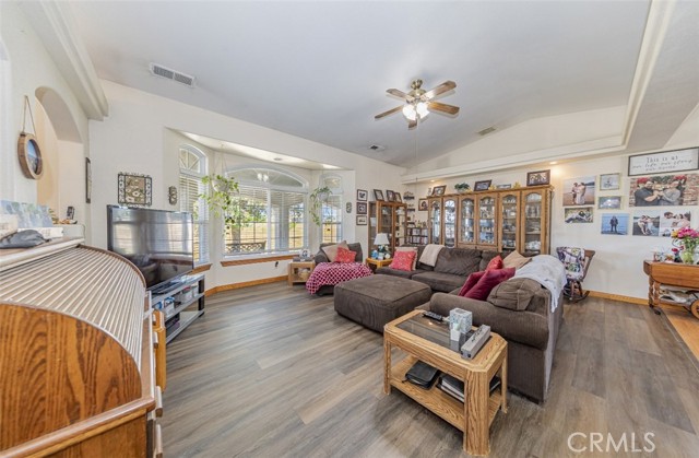 35095 Rough Rider Way, Raymond CA: https://media.crmls.org/medias/b2f94980-8730-4f71-bce5-1aa1a38813b2.jpg