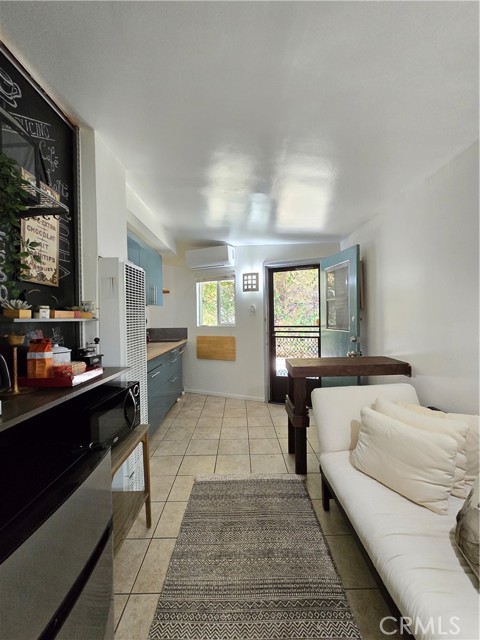 Detail Gallery Image 8 of 14 For 5710 1/2 Vineland Ave, North Hollywood,  CA 91601 - 1 Beds | 1 Baths