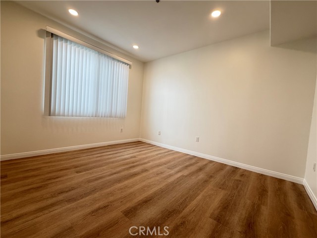 Detail Gallery Image 17 of 25 For 300 E Providencia #111,  Burbank,  CA 91502 - 1 Beds | 1 Baths