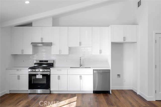 Detail Gallery Image 8 of 19 For 13012 Hartland, North Hollywood,  CA 91605 - 2 Beds | 1 Baths