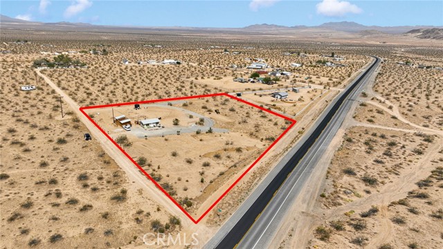 5924 Old Woman Springs Road, Johnson Valley CA: https://media.crmls.org/medias/b2fabadd-7d58-4f52-b17d-9509fe38fb16.jpg
