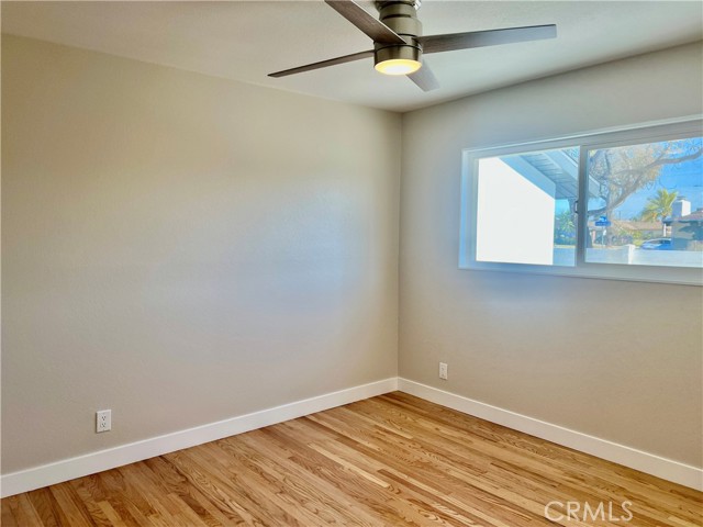 Detail Gallery Image 11 of 12 For 6472 Brown Cir, Huntington Beach,  CA 92647 - 3 Beds | 1/1 Baths