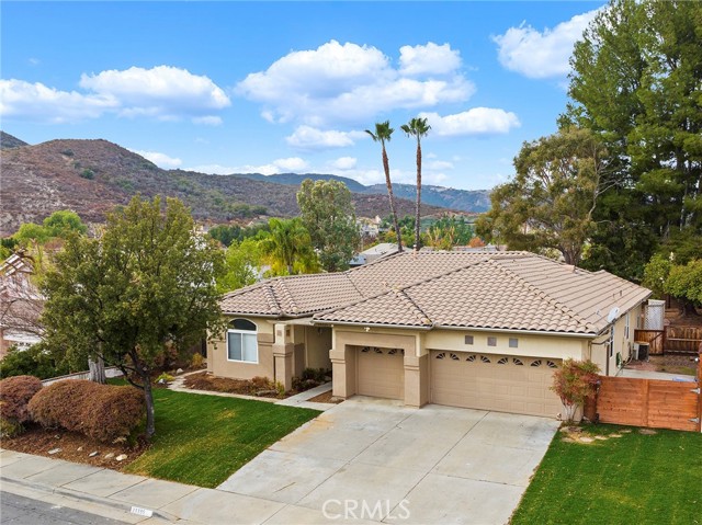 Detail Gallery Image 6 of 47 For 23335 Holly Dr, Murrieta,  CA 92562 - 4 Beds | 2/1 Baths