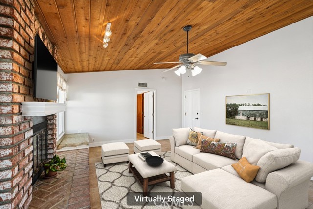 Detail Gallery Image 8 of 35 For 16055 Saint Timothy Rd, Apple Valley,  CA 92307 - 3 Beds | 3 Baths