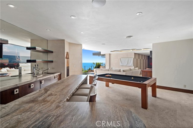 88 Emerald, Laguna Beach CA: https://media.crmls.org/medias/b2fb2fa0-01d2-4401-b424-1daca3839c39.jpg