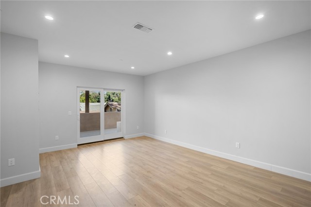 Detail Gallery Image 10 of 36 For 357 Harvey Dr #103,  Glendale,  CA 91206 - 3 Beds | 2/1 Baths