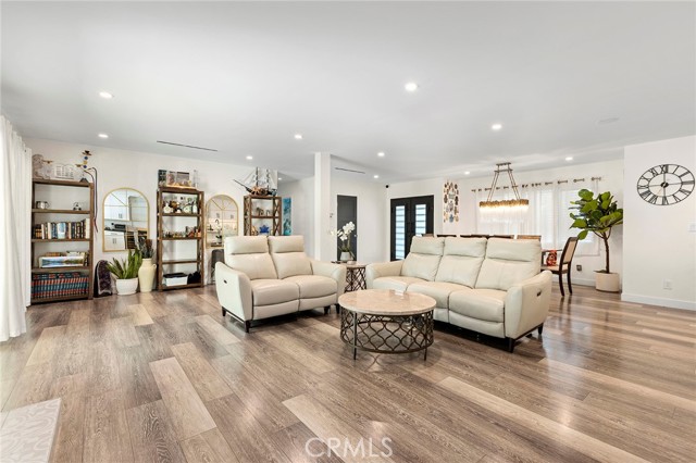 Detail Gallery Image 7 of 40 For 23446 Justice St, West Hills,  CA 91304 - 6 Beds | 4/1 Baths