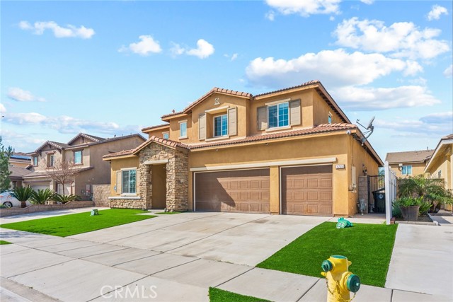 Detail Gallery Image 2 of 49 For 4759 Brison Ct, Jurupa Valley,  CA 91752 - 5 Beds | 3 Baths