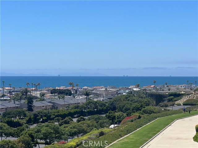 230 Lille Lane, Newport Beach CA: https://media.crmls.org/medias/b2fc3e60-93ac-4636-bbfb-c4fcb8c84dd1.jpg