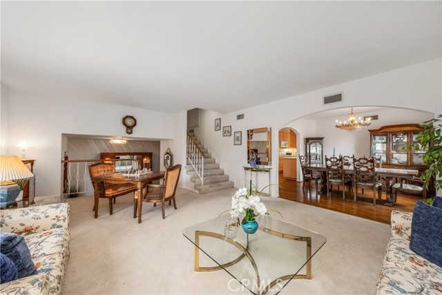 22406 Dardenne Street photo 5