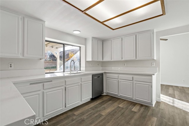 Detail Gallery Image 15 of 43 For 3212 W Avenue K4, Lancaster,  CA 93536 - 4 Beds | 3 Baths