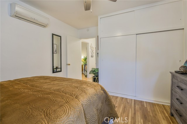 1030 E 2nd Street, Long Beach CA: https://media.crmls.org/medias/b2fd8947-77b4-4dbd-883f-808621891410.jpg