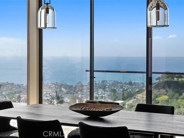 Detail Gallery Image 14 of 46 For 606 E Avenida San Juan, San Clemente,  CA 92672 - 4 Beds | 4/1 Baths