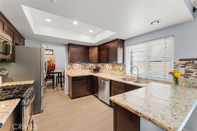 6264 N Beechwood Avenue, San Bernardino CA: https://media.crmls.org/medias/b2fee9a7-0ee0-48f2-9970-85228f623f4a.jpg