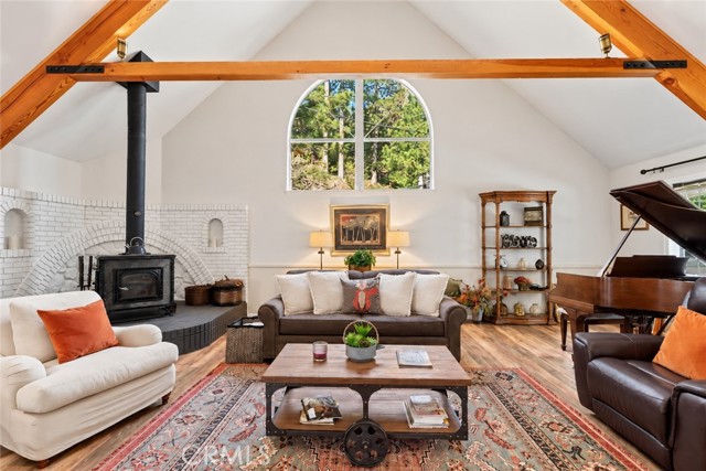 27847 St Bernard, Lake Arrowhead, CA 92352
