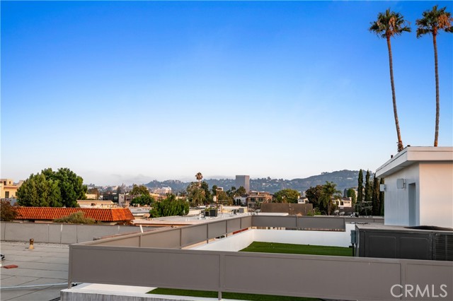 Detail Gallery Image 49 of 61 For 10857 Morrison St, North Hollywood,  CA 91601 - – Beds | – Baths