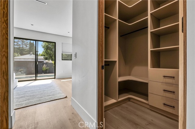 Detail Gallery Image 22 of 56 For 6238 Babcock Ave, North Hollywood,  CA 91606 - 5 Beds | 5/1 Baths