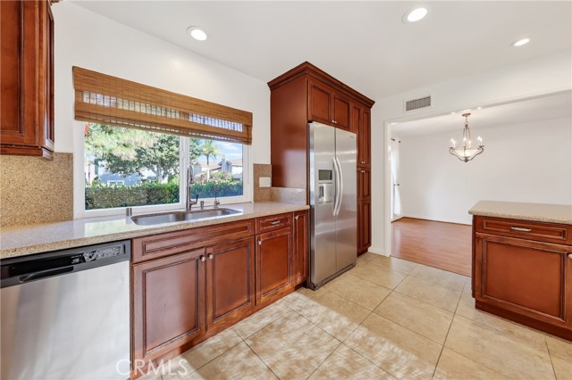 Detail Gallery Image 9 of 27 For 31 Orangegrove, Irvine,  CA 92604 - 3 Beds | 2 Baths