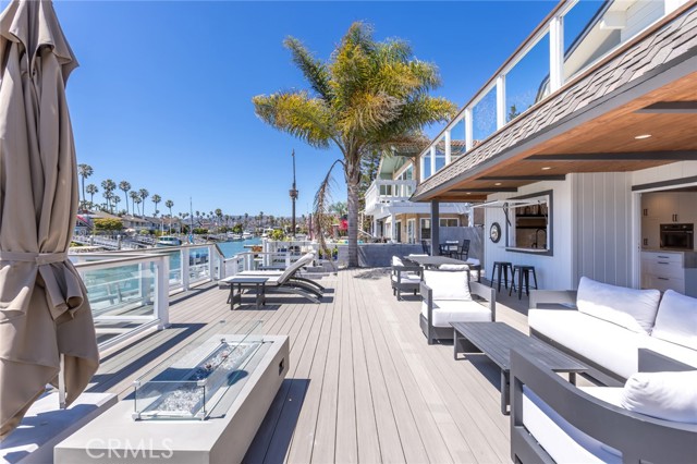 2823 Seahorse Avenue, Ventura CA: https://media.crmls.org/medias/b301623c-4832-40ba-84c3-962f9e0a4f2b.jpg