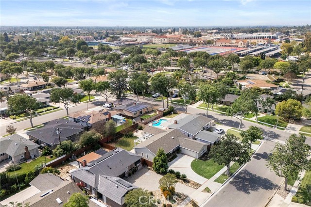 Detail Gallery Image 3 of 44 For 804 E Glenwood, Fullerton,  CA 92831 - 5 Beds | 3/1 Baths