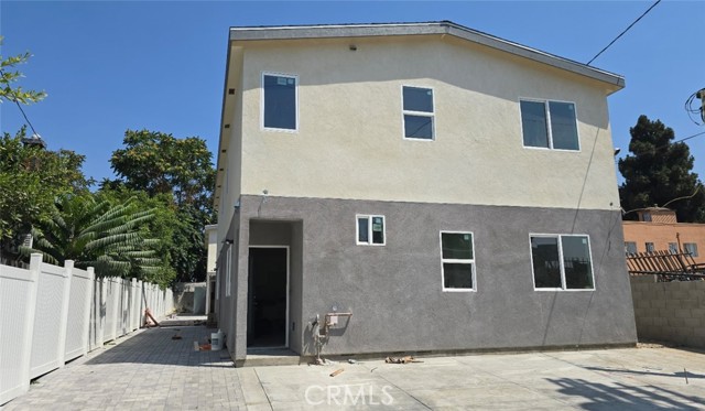 Detail Gallery Image 1 of 5 For 313 W 56th St, Los Angeles,  CA 90037 - 5 Beds | 3 Baths