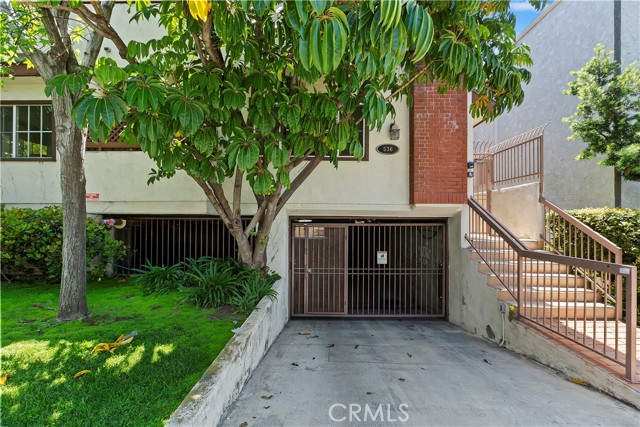 Detail Gallery Image 42 of 43 For 536 E Magnolia Bld #105,  Burbank,  CA 91501 - 3 Beds | 2/1 Baths