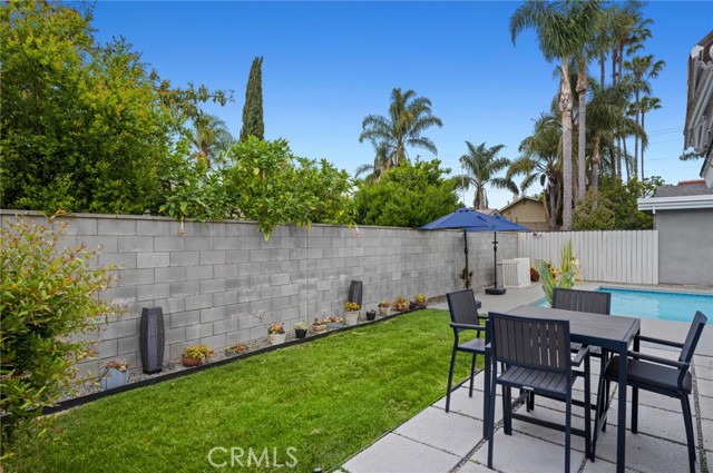 3481 San Marino Circle, Costa Mesa CA: https://media.crmls.org/medias/b3034c72-a772-49ba-954c-32af95f2ca59.jpg