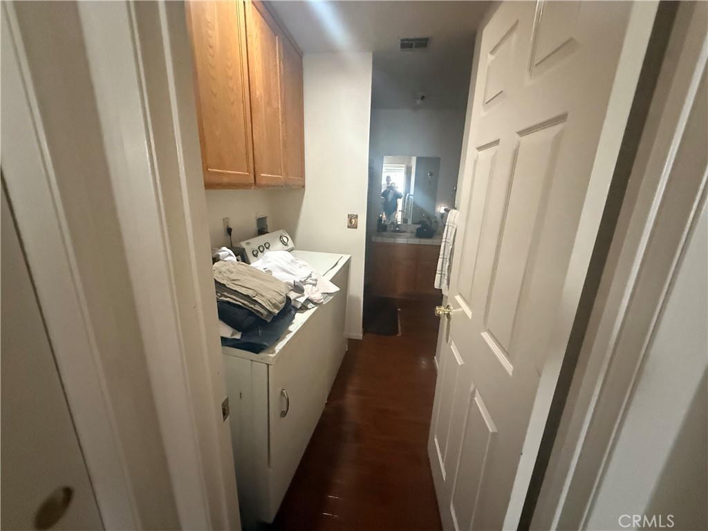 https://media.crmls.org/medias/b30398d8-20a9-4eb0-9c0f-17473e450d59.jpg?preset=X-Large
