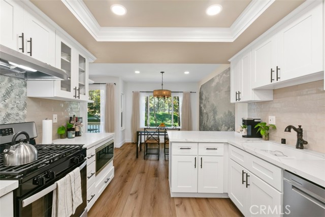 Detail Gallery Image 5 of 18 For 2105 Woodbriar Ct, Fullerton,  CA 92831 - 3 Beds | 2/1 Baths