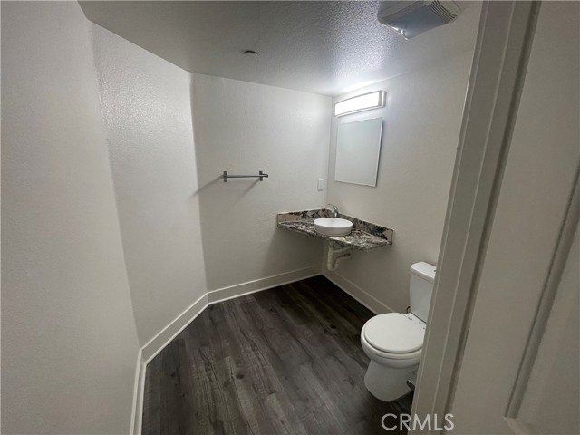 Detail Gallery Image 12 of 33 For 11312 Huston St #8,  North Hollywood,  CA 91601 - 3 Beds | 2/1 Baths