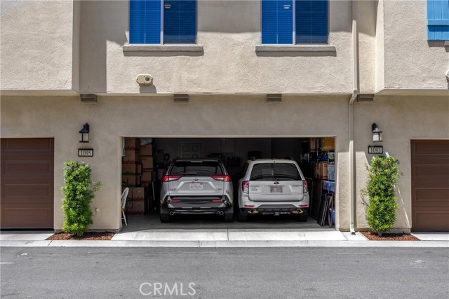 1095 W Buttercup Lane, Rialto CA: https://media.crmls.org/medias/b305e109-0b7d-439e-b722-672410e04e91.jpg