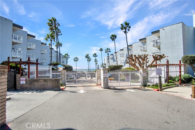 610 The Village, Redondo Beach, California 90277, 1 Bedroom Bedrooms, ,1 BathroomBathrooms,Residential,For Sale,The Village,SB25047963