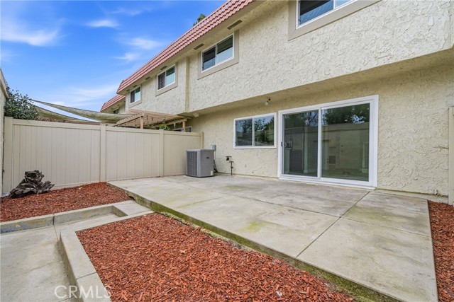 Detail Gallery Image 19 of 57 For 11717 Garden Grove Bld, Garden Grove,  CA 92843 - 3 Beds | 2/1 Baths