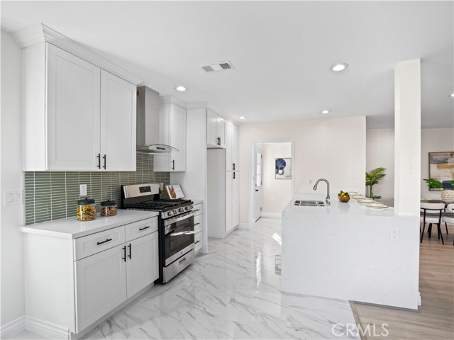 Detail Gallery Image 10 of 43 For 4251 Gundry, Long Beach,  CA 90807 - 4 Beds | 3 Baths