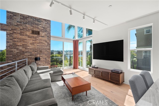 Detail Gallery Image 10 of 44 For 2470 via Alta, –,  CA 92108 - 2 Beds | 2/1 Baths