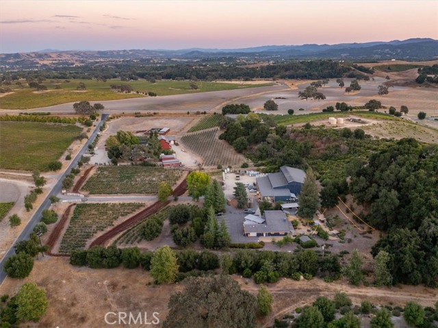 Detail Gallery Image 3 of 65 For 2925 Anderson Rd, Paso Robles,  CA 93446 - 3 Beds | 3/1 Baths