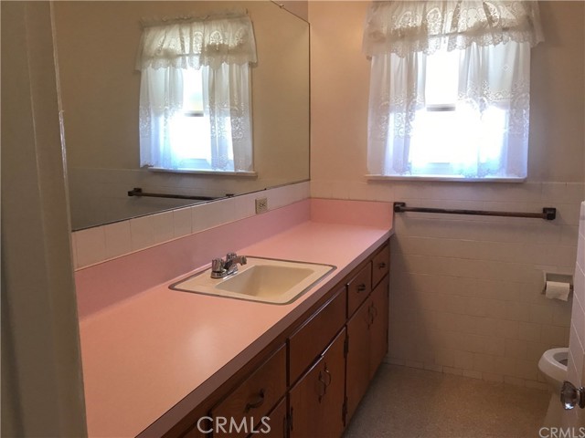 415 Miramar Drive, Redondo Beach, California 90277, 2 Bedrooms Bedrooms, ,1 BathroomBathrooms,Residential,Sold,Miramar,SB21182912