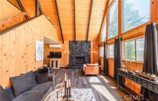 29148 Lyon Drive, Cedar Glen CA: https://media.crmls.org/medias/b308903d-44c1-433d-8df5-5314ca3dab53.jpg